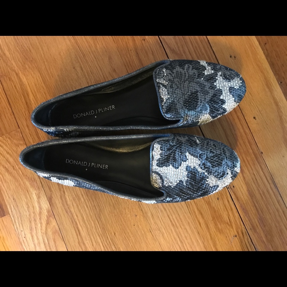 Ladies shoes